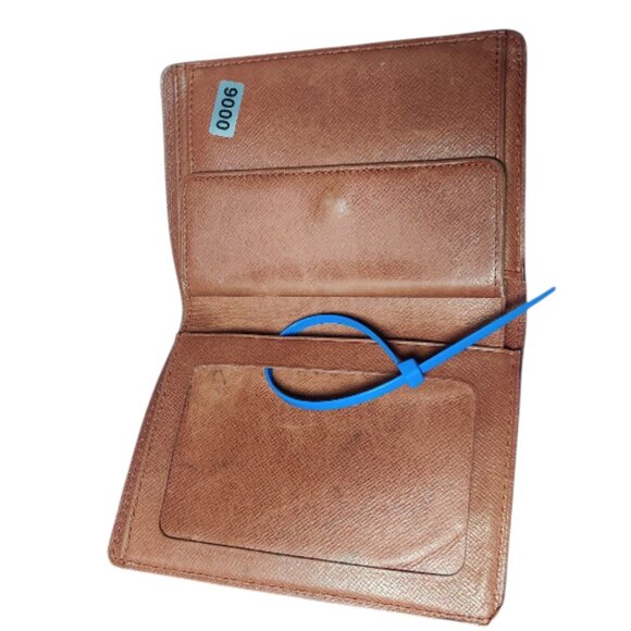 Authentic Louis Vuitton Monogram Bi-Fold Vintage Wallet - Picture 6 of 7